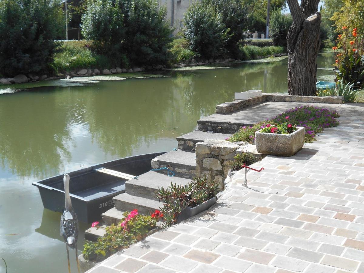 Marais Poitevin Bord Riviere Peche ,Barque, Velos, Wifi, Linge, Cheminee, Cuisine, Terrain De Boules La Taillee Exterior photo