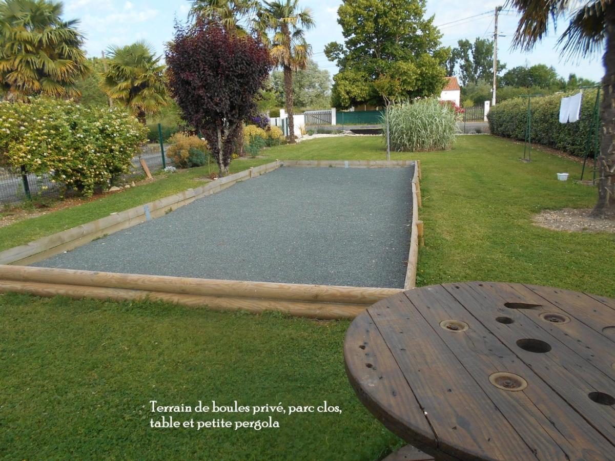 Marais Poitevin Bord Riviere Peche ,Barque, Velos, Wifi, Linge, Cheminee, Cuisine, Terrain De Boules La Taillee Exterior photo